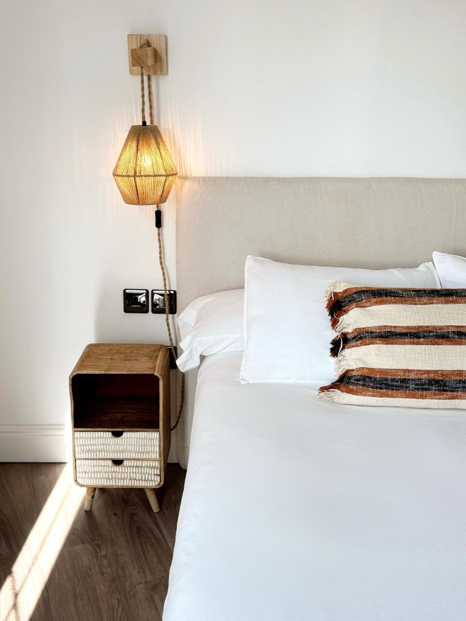 Stunning City Centre Penthouse With Private Balcony - Grand Central House Gibraltar Eksteriør billede
